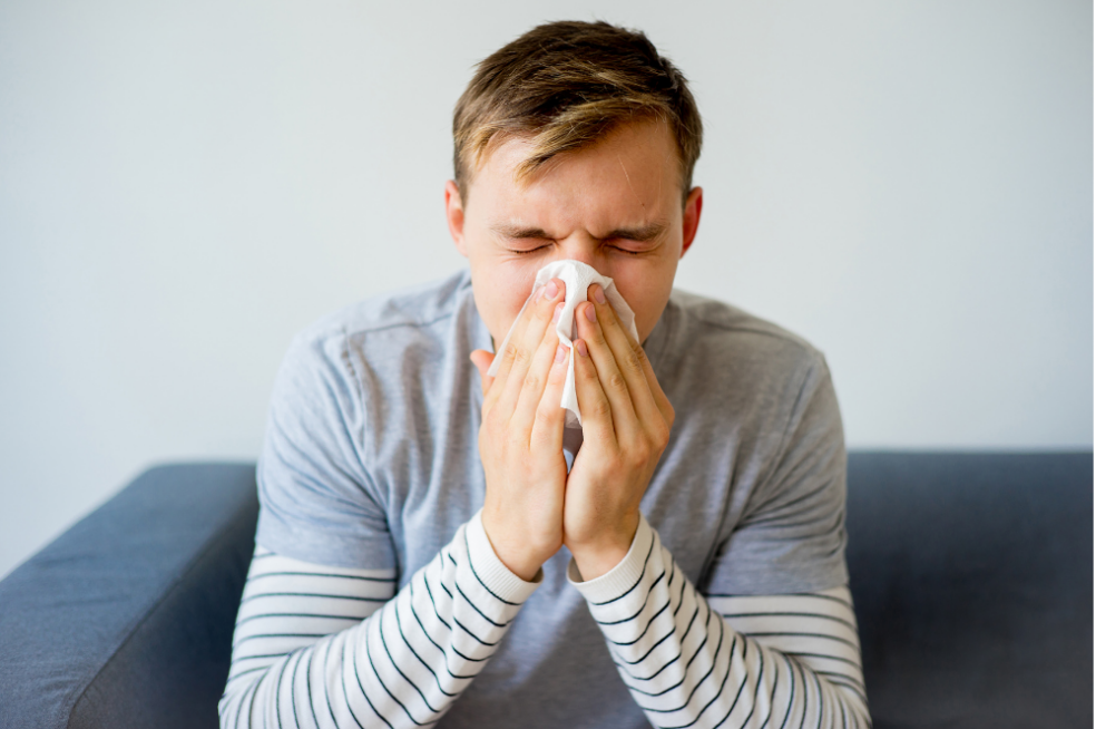 Virus ali bakterija? Kako prepoznati okužbo dihal