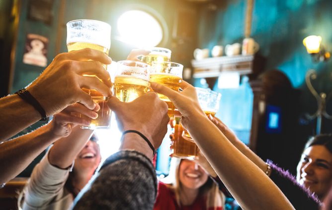 Kako ugnati nadležnega alkoholnega mačka?