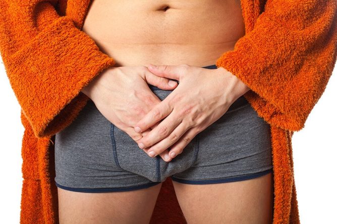 Sterilizacija moškega še vedno buri duhove