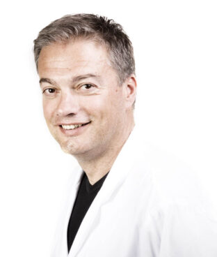 prim. doc. dr. Dejan Bratuš, dr. med.