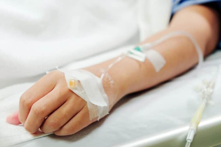 Sepsa: Kako prepoznati simptome, preprečiti okužbo in pravočasno ukrepati
